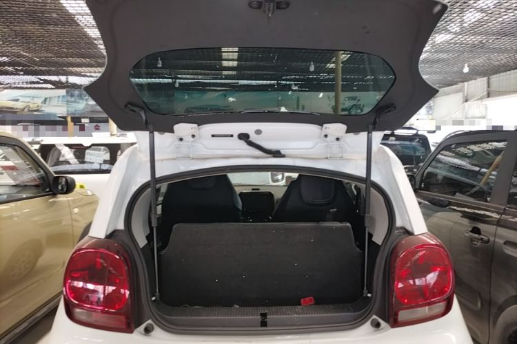 Used Roewe Clever 2022 311km QiQi BoBo Edition Trunk