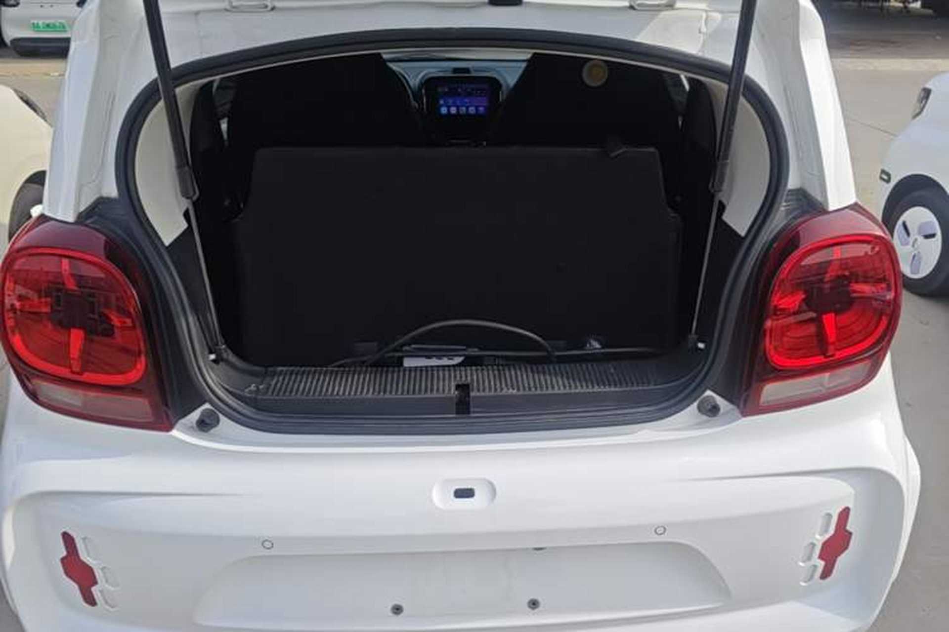 Used Roewe Clever 2022 311km QiQi BoBo Edition Trunk