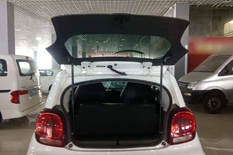 Used Roewe Clever 2022 311km QiQi BoBo Edition Trunk