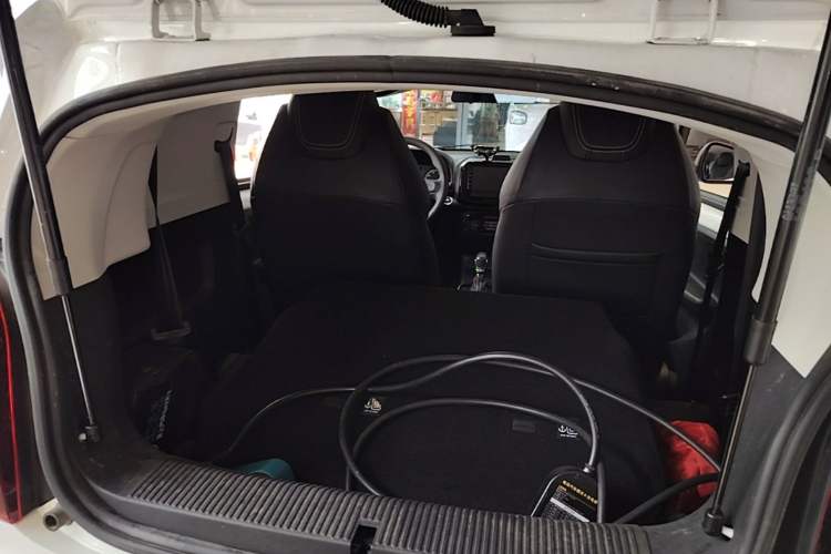 Used Roewe Clever 2022 311km QiQi BoBo Edition Trunk