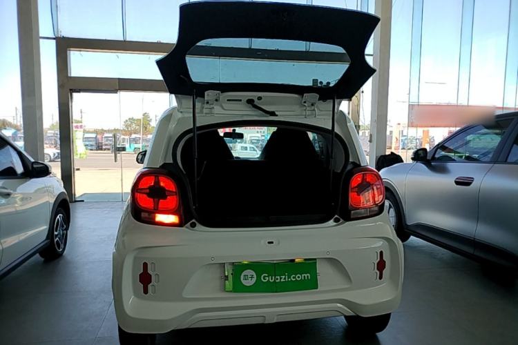 Used Roewe Clever 2022 311km QiQi BoBo Edition Trunk