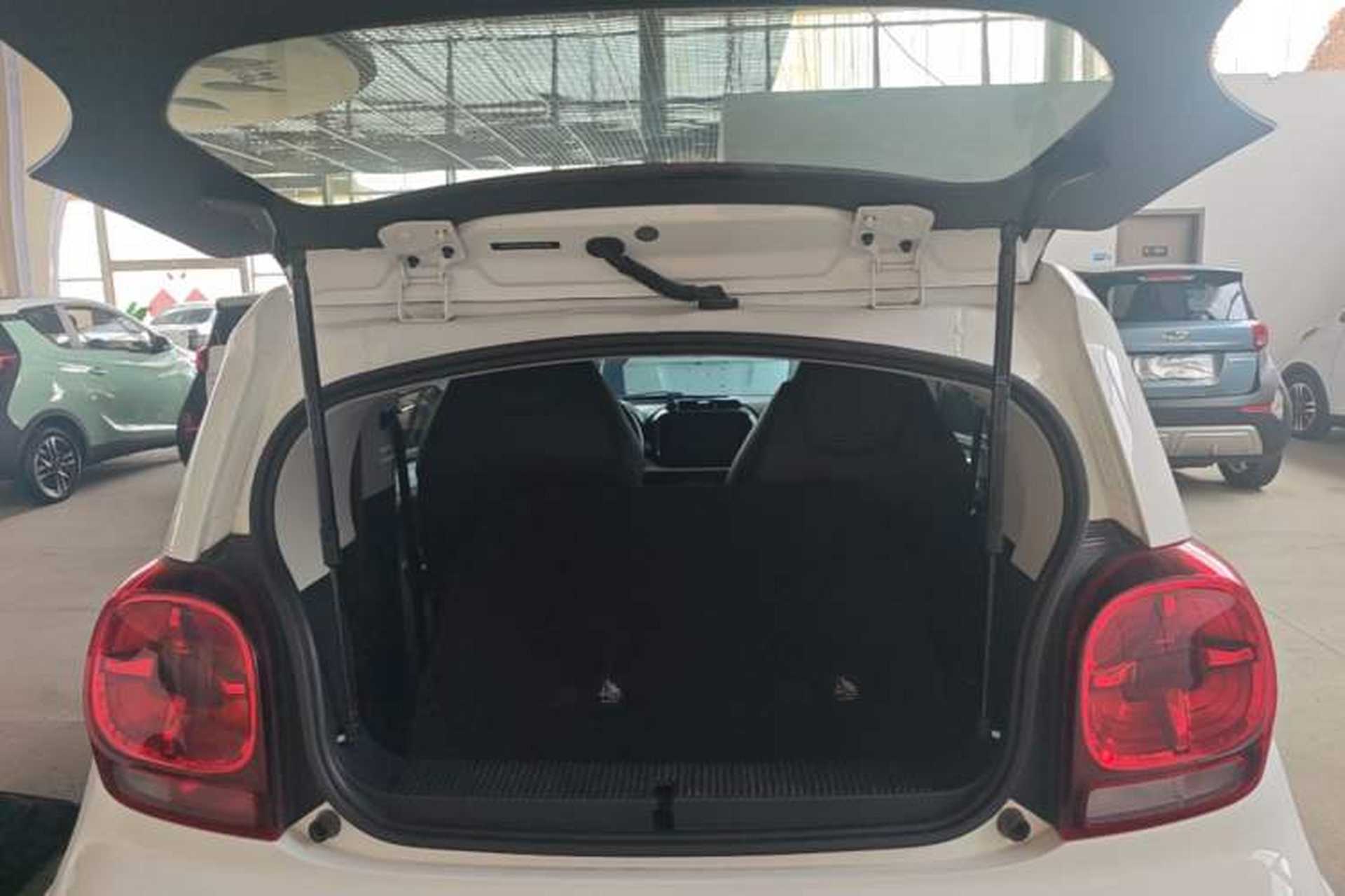 Used Roewe Clever 2022 311km QiQi BoBo Edition Trunk