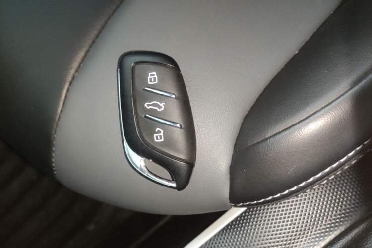 Used Roewe Clever 2022 311km QiQi BoBo Edition Vehicle Key