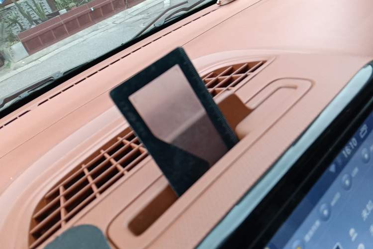 Used Roewe Clever 2022 311km QiQi BoBo Edition Vehicle Key