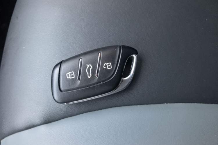 Used Roewe Clever 2022 311km QiQi BoBo Edition Vehicle Key