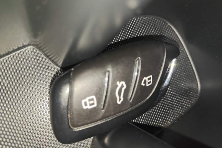 Used Roewe Clever 2022 311km QiQi BoBo Edition Vehicle Key