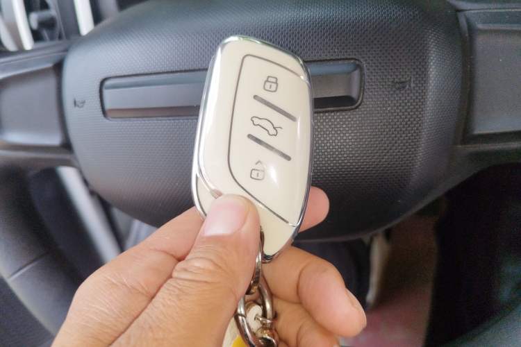 Used Roewe Clever 2022 311km QiQi BoBo Edition Vehicle Key