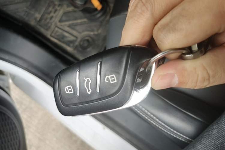 Used Roewe Clever 2022 311km QiQi BoBo Edition Vehicle Key