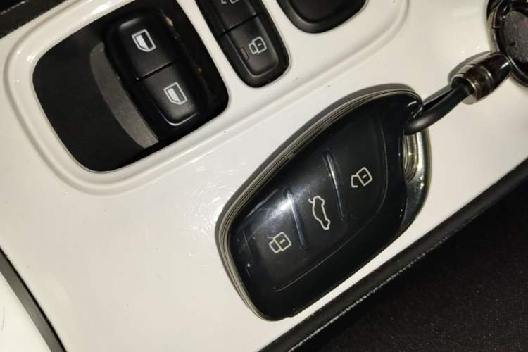 Used Roewe Clever 2022 311km QiQi BoBo Edition Vehicle Key