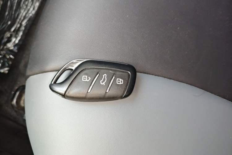 Used Roewe Clever 2022 311km QiQi BoBo Edition Vehicle Key