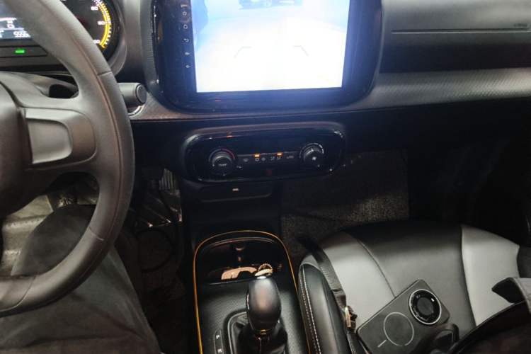 Used Roewe Clever 2022 311km QiQi BoBo Edition Audio And AC Panel