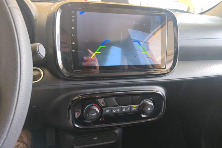 Used Roewe Clever 2022 311km QiQi BoBo Edition Audio And AC Panel