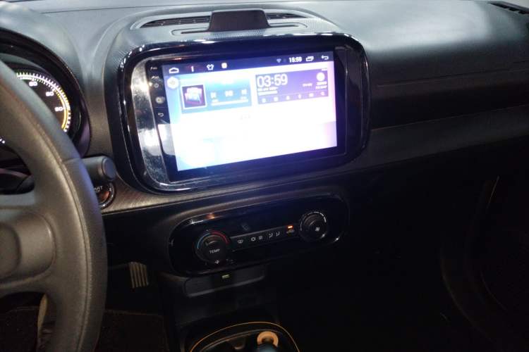 Used Roewe Clever 2022 311km QiQi BoBo Edition Audio And AC Panel