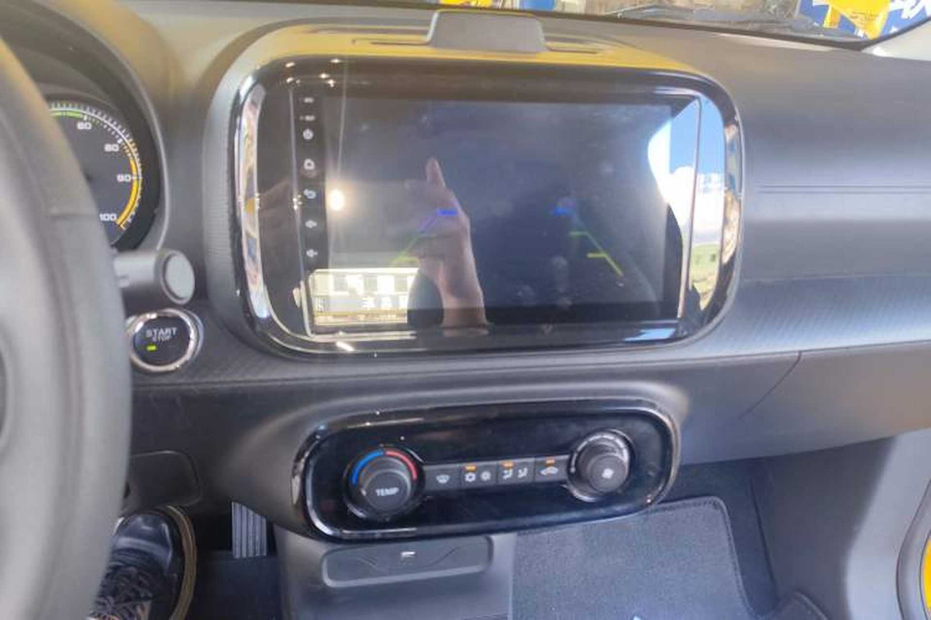 Used Roewe Clever 2022 311km QiQi BoBo Edition Audio And AC Panel