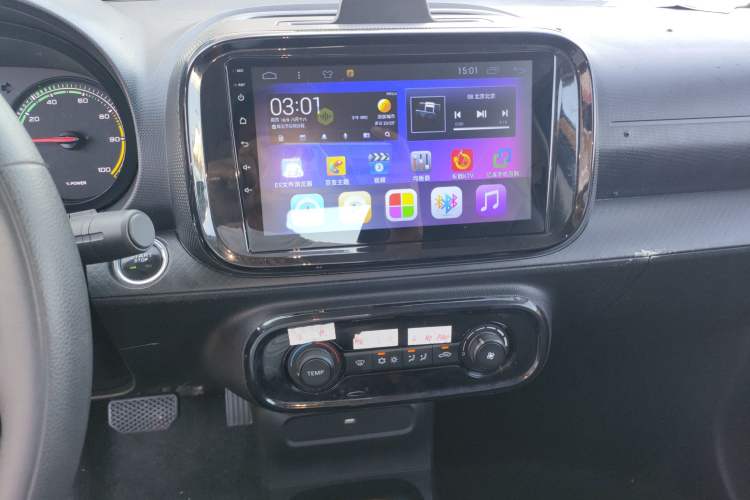 Used Roewe Clever 2022 311km QiQi BoBo Edition Audio And AC Panel