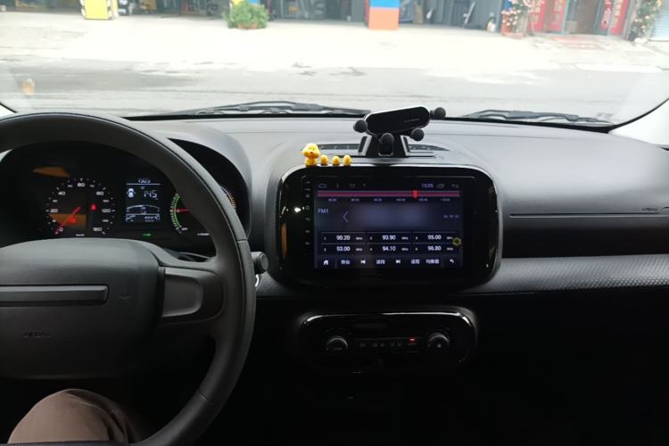 Used Roewe Clever 2022 311km QiQi BoBo Edition Center Console
