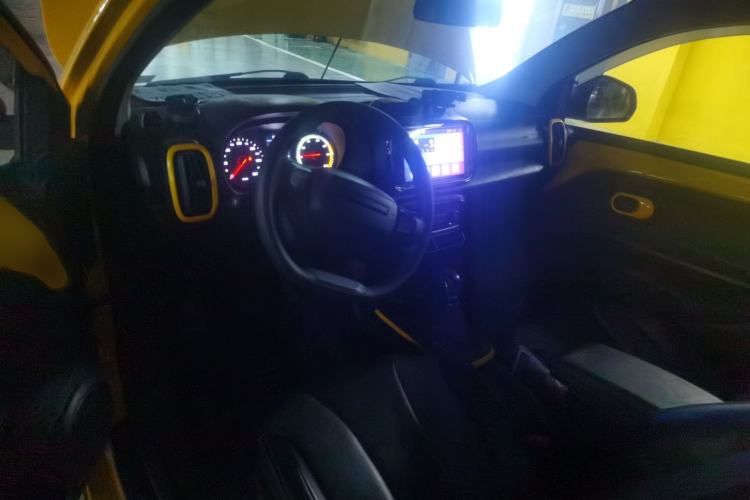 Used Roewe Clever 2022 311km QiQi BoBo Edition Center Console