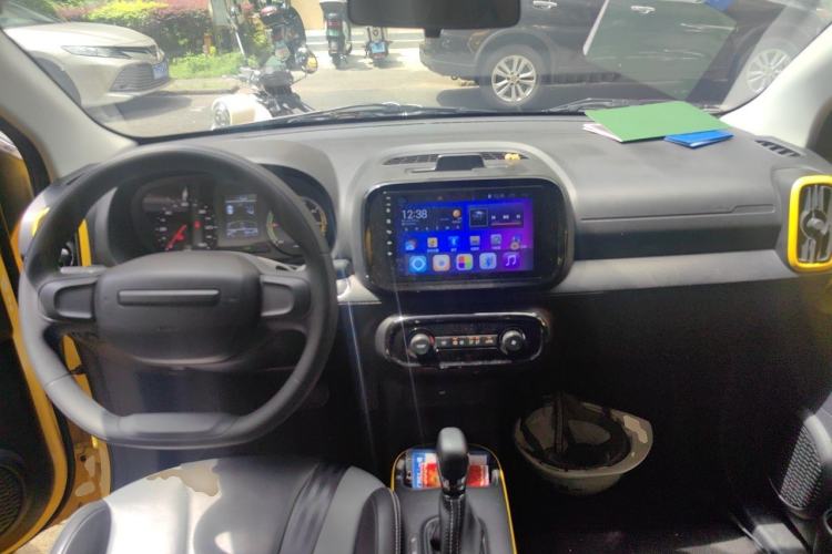 Used Roewe Clever 2022 311km QiQi BoBo Edition Center Console