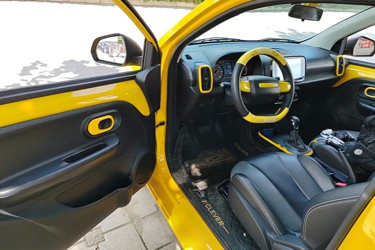 Used Roewe Clever 2022 311km QiQi BoBo Edition Driver Seat
