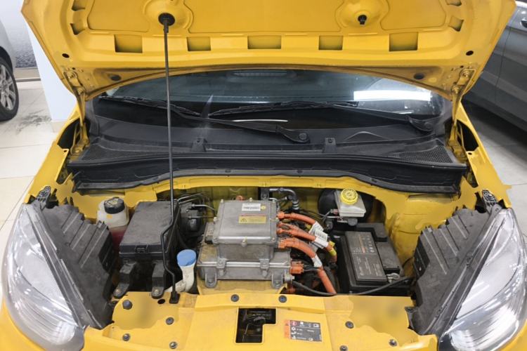 Used Roewe Clever 2022 311km QiQi BoBo Edition Engine Bay