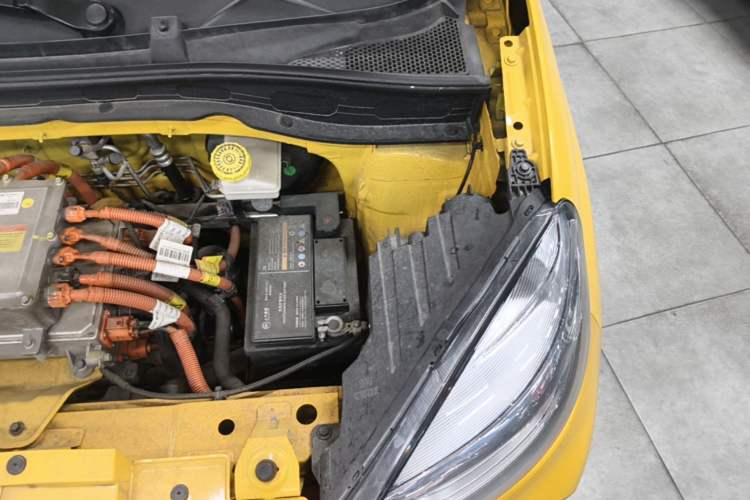 Used Roewe Clever 2022 311km QiQi BoBo Edition Engine Bay Left