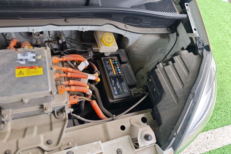 Used Roewe Clever 2022 311km QiQi BoBo Edition Engine Bay Left