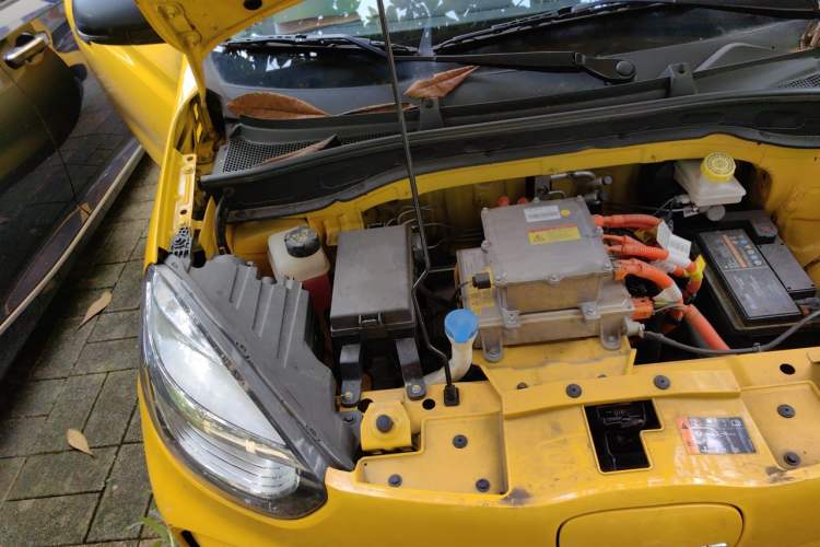 Used Roewe Clever 2022 311km QiQi BoBo Edition Engine Bay Right