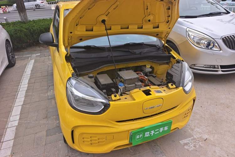 Used Roewe Clever 2022 311km QiQi BoBo Edition Engine Bay Right