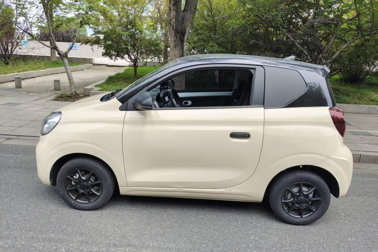 Used Roewe Clever 2022 311km QiQi BoBo Edition Exterior 3