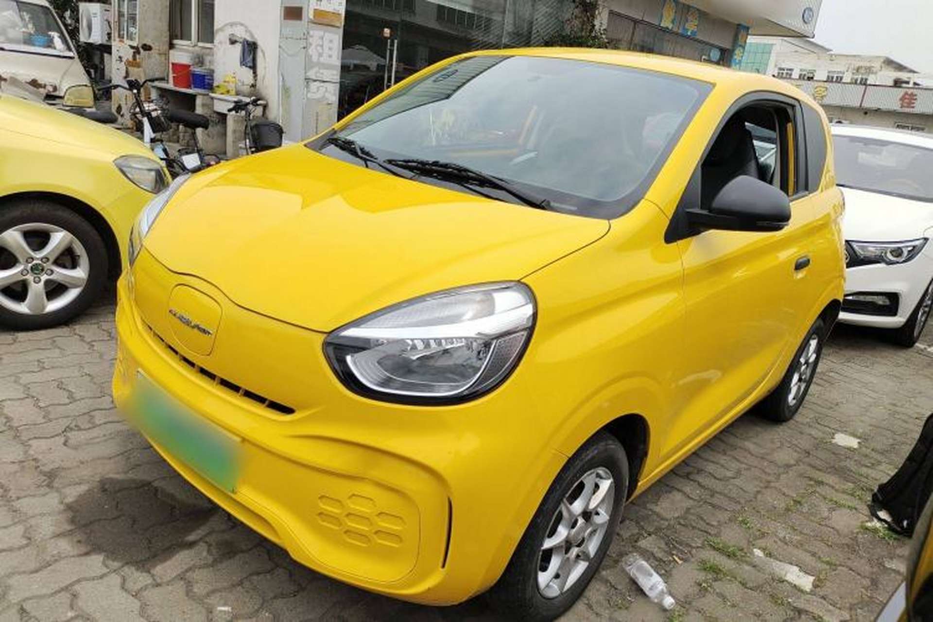 Used Roewe Clever 2022 311km QiQi BoBo Edition Front Left 45 Deg