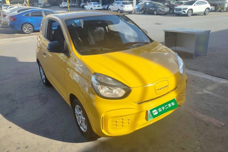 Used Roewe Clever 2022 311km QiQi BoBo Edition Front Right 45 Deg