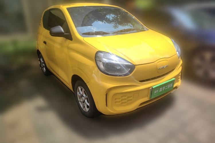 Used Roewe Clever 2022 311km QiQi BoBo Edition Front Right 45 Deg