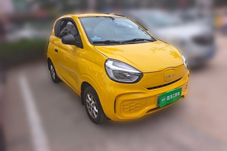 Used Roewe Clever 2022 311km QiQi BoBo Edition Front Right 45 Deg
