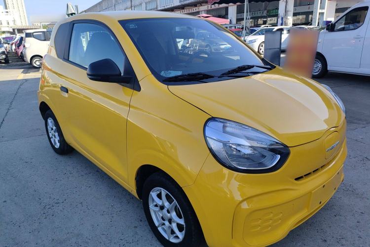 Used Roewe Clever 2022 311km QiQi BoBo Edition Front Right 45 Deg