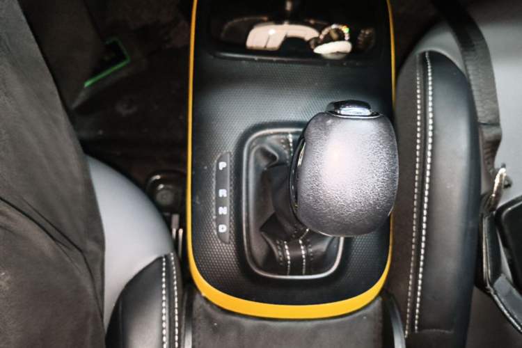 Used Roewe Clever 2022 311km QiQi BoBo Edition Gear Lever