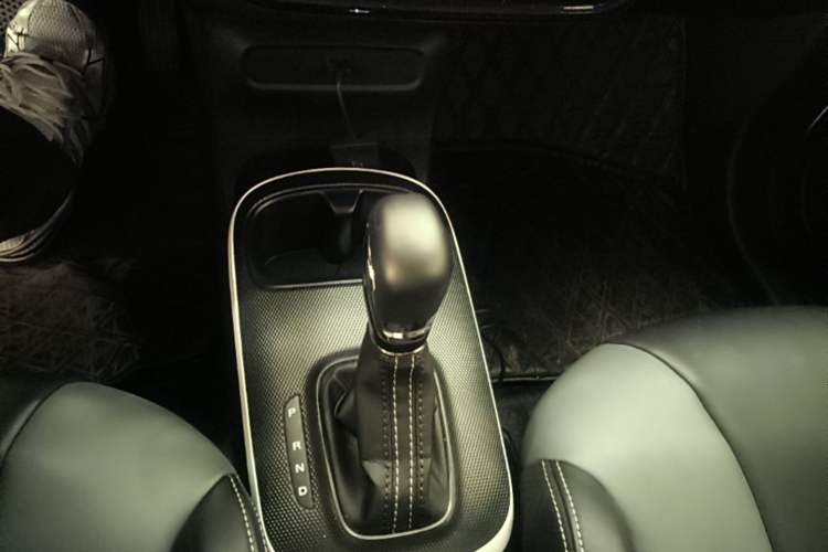 Used Roewe Clever 2022 311km QiQi BoBo Edition Gear Lever