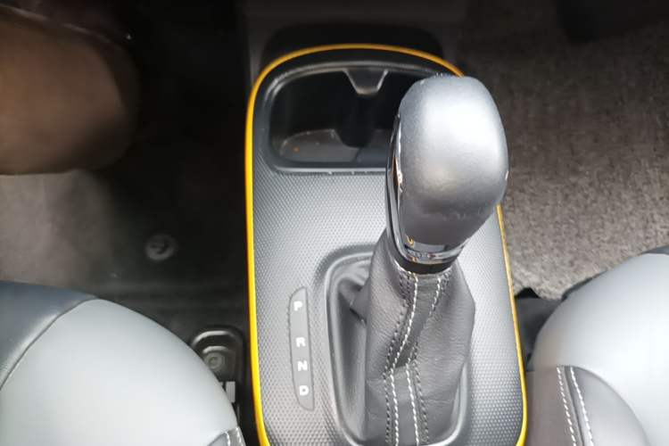 Used Roewe Clever 2022 311km QiQi BoBo Edition Gear Lever
