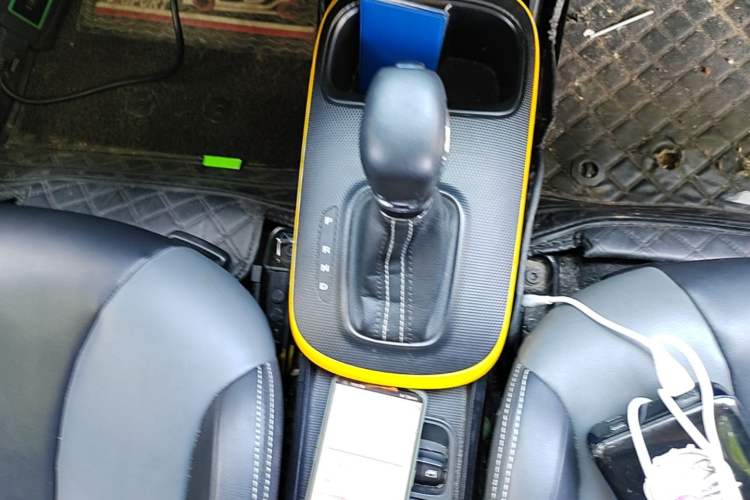 Used Roewe Clever 2022 311km QiQi BoBo Edition Gear Lever