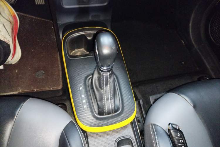 Used Roewe Clever 2022 311km QiQi BoBo Edition Gear Lever