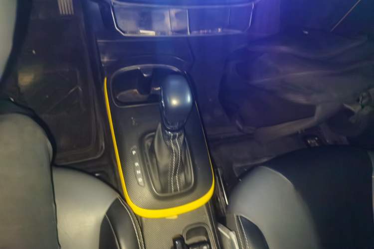 Used Roewe Clever 2022 311km QiQi BoBo Edition Gear Lever