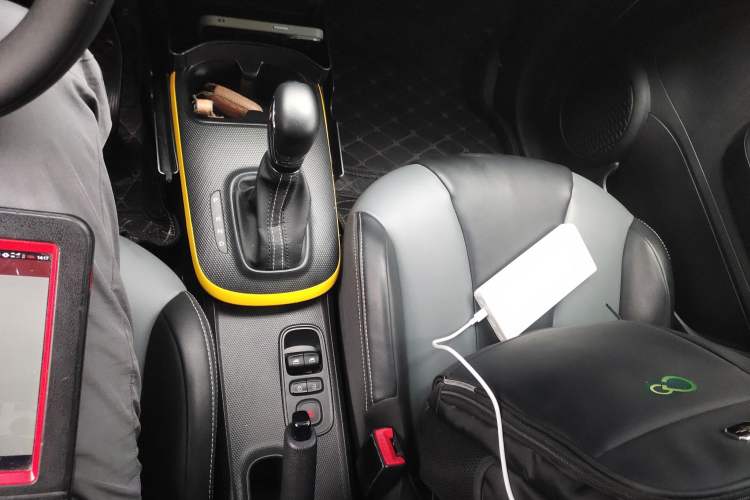 Used Roewe Clever 2022 311km QiQi BoBo Edition Gear Lever