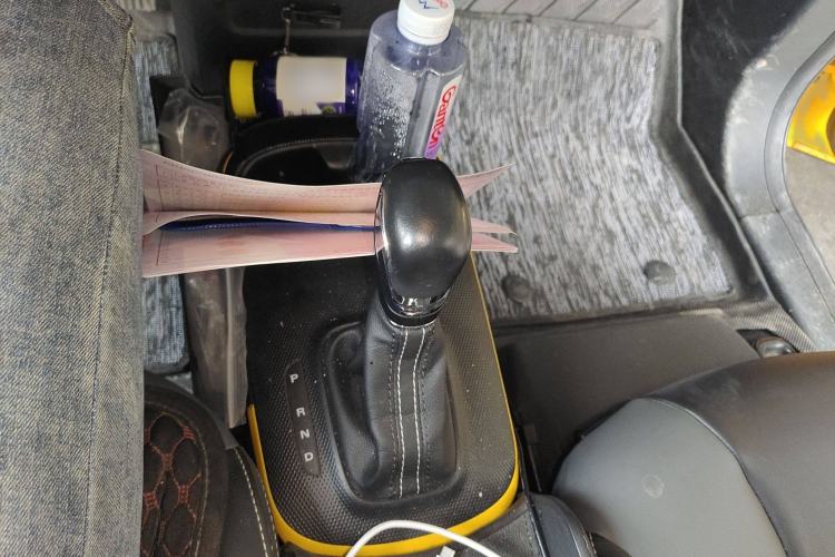 Used Roewe Clever 2022 311km QiQi BoBo Edition Gear Lever