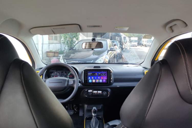 Used Roewe Clever 2022 311km QiQi BoBo Edition Headliner
