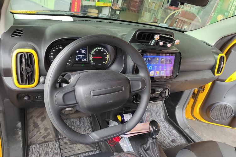 Used Roewe Clever 2022 311km QiQi BoBo Edition Interior 2