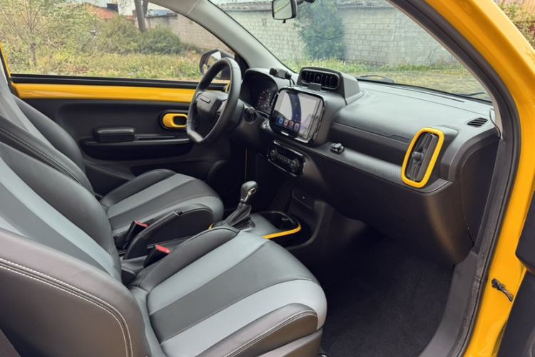 Used Roewe Clever 2022 311km QiQi BoBo Edition Interior 3