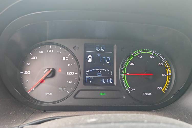 Used Roewe Clever 2022 311km QiQi BoBo Edition Interior 3