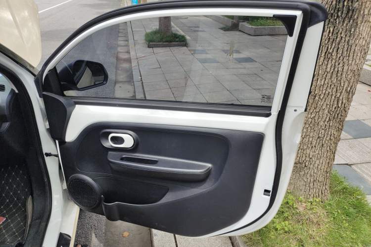 Used Roewe Clever 2022 311km QiQi BoBo Edition Interior 5