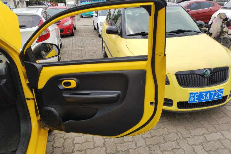 Used Roewe Clever 2022 311km QiQi BoBo Edition Interior 6