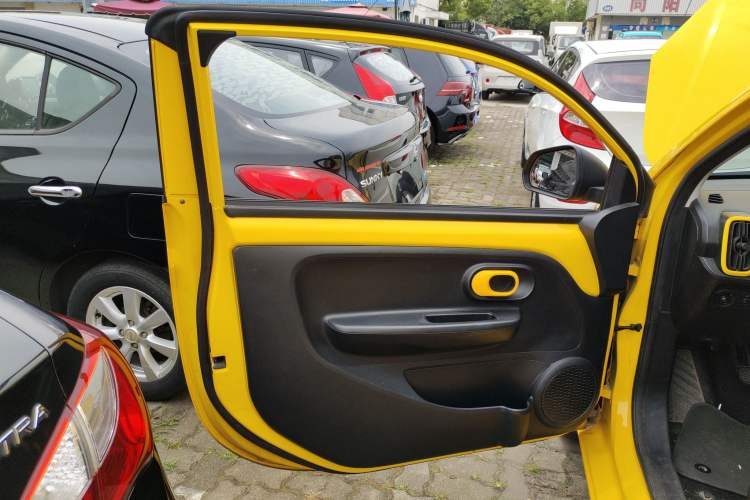 Used Roewe Clever 2022 311km QiQi BoBo Edition Interior 8