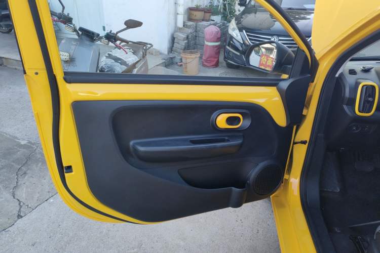 Used Roewe Clever 2022 311km QiQi BoBo Edition Left Front Door Interior